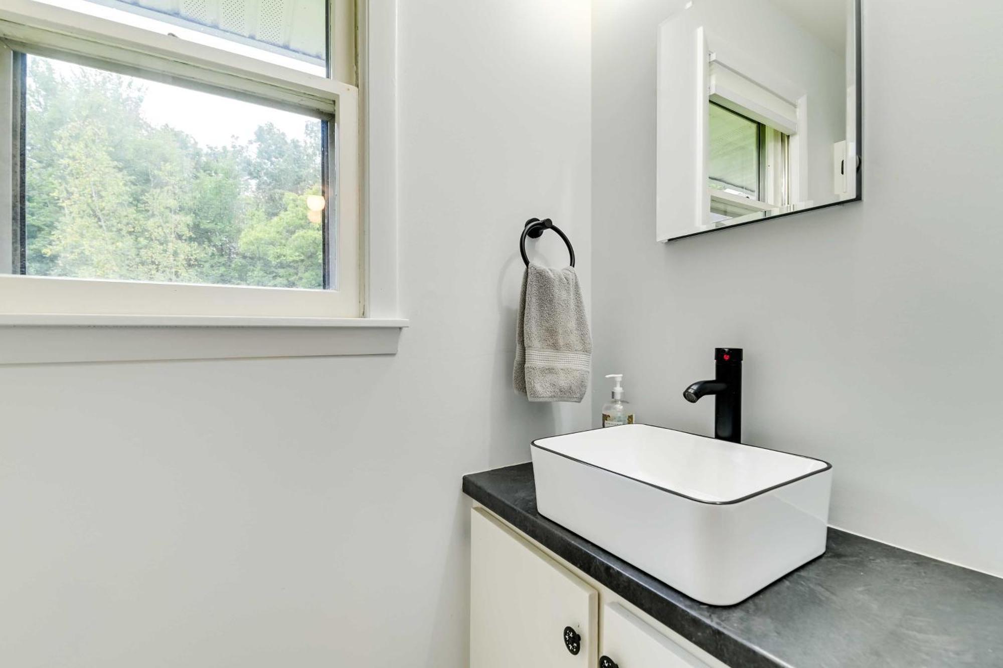 Modern Studio Less Than 13 Mi To Saratoga Racetrack! Ballston Spa Εξωτερικό φωτογραφία